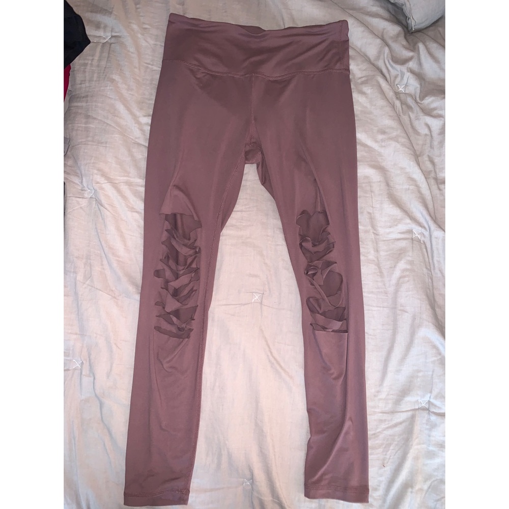 Distressed leggings